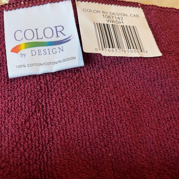 Burgundy Plush wash cloths- New with tags (not price tags) - Picture 5 of 5